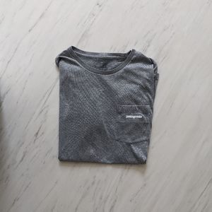 Patagonia Men's XL t-shirt with pocket